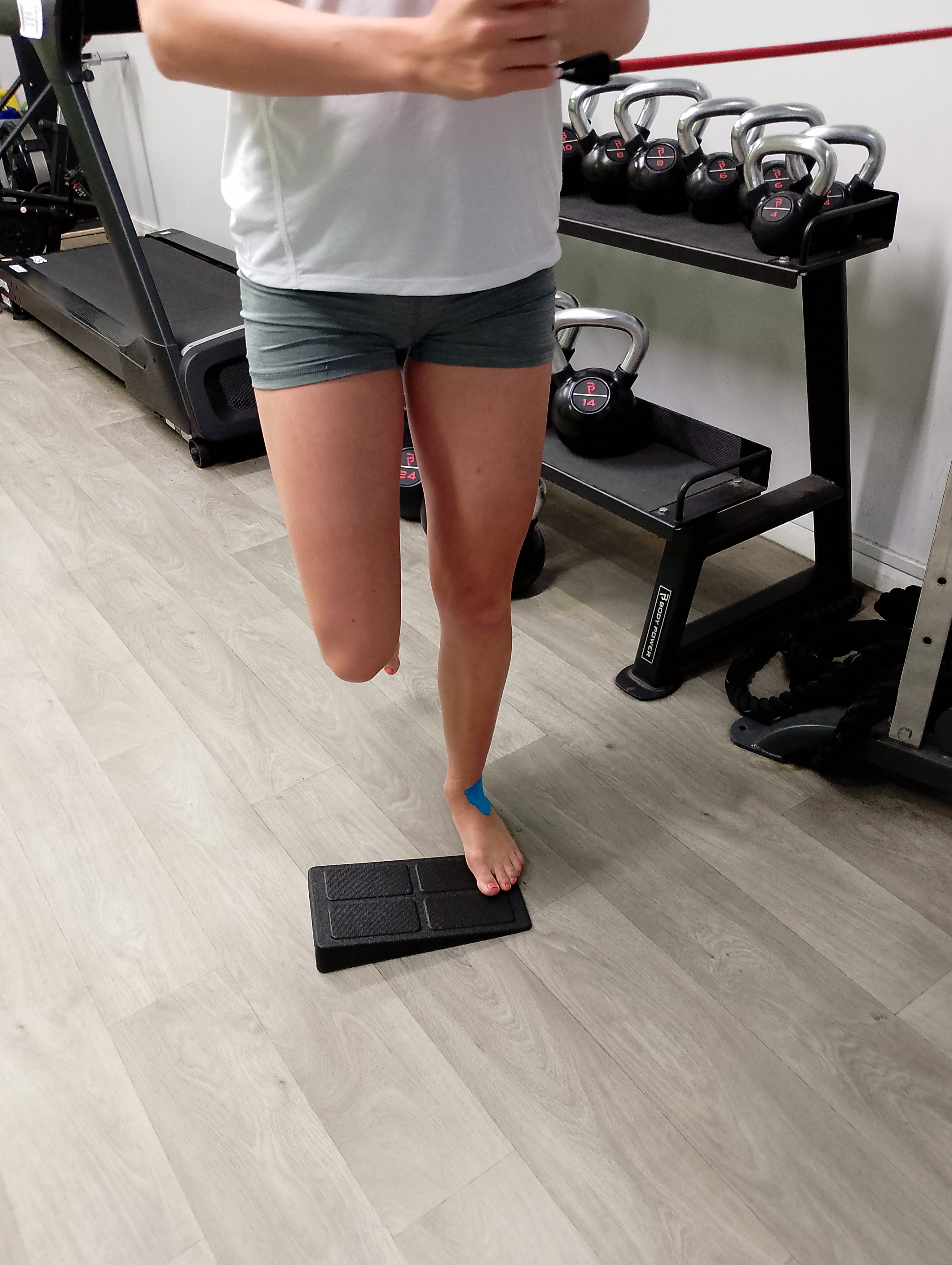 Single leg balance exercise for ankle instability in the clinic gym